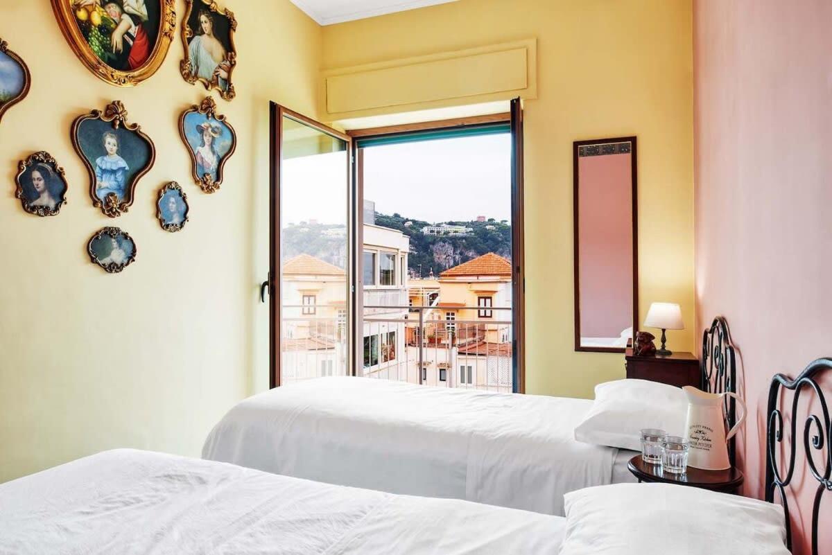Appartement La Musica In The Heart Of Sorrento, 100 M From Station Extérieur photo