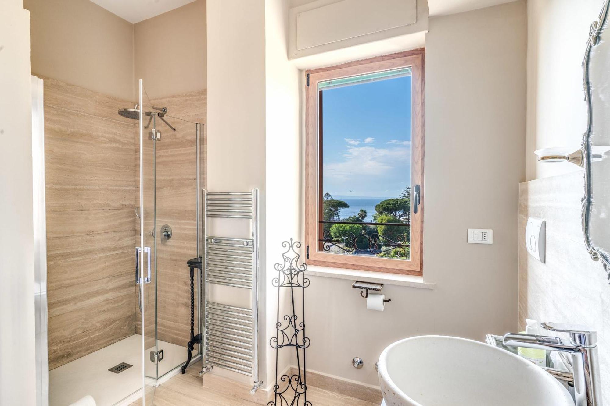 Appartement La Musica In The Heart Of Sorrento, 100 M From Station Extérieur photo