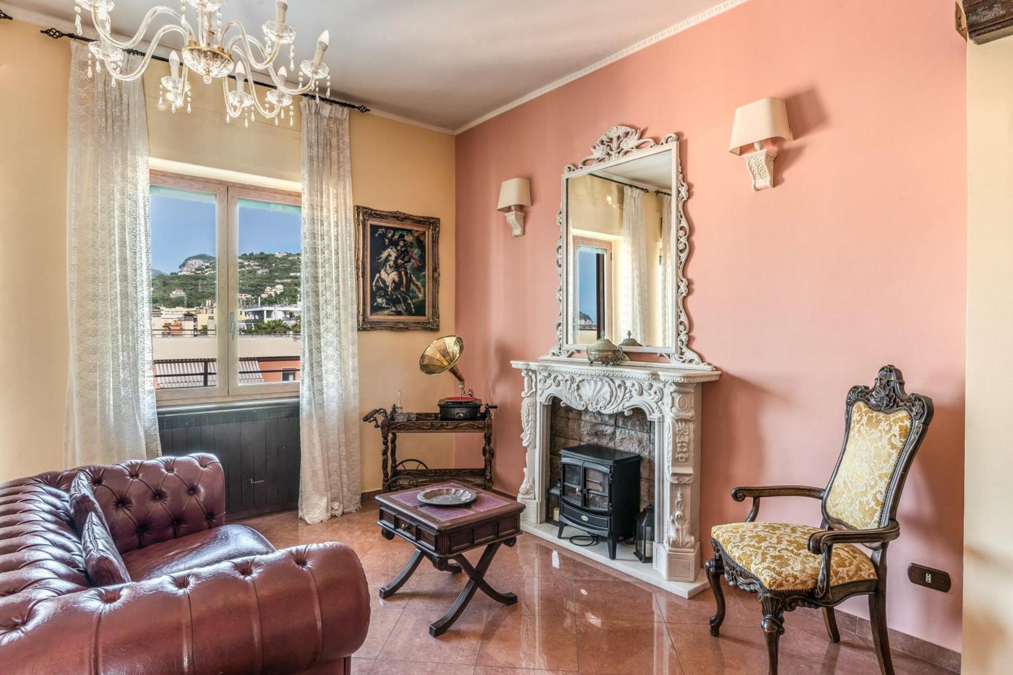 Appartement La Musica In The Heart Of Sorrento, 100 M From Station Extérieur photo
